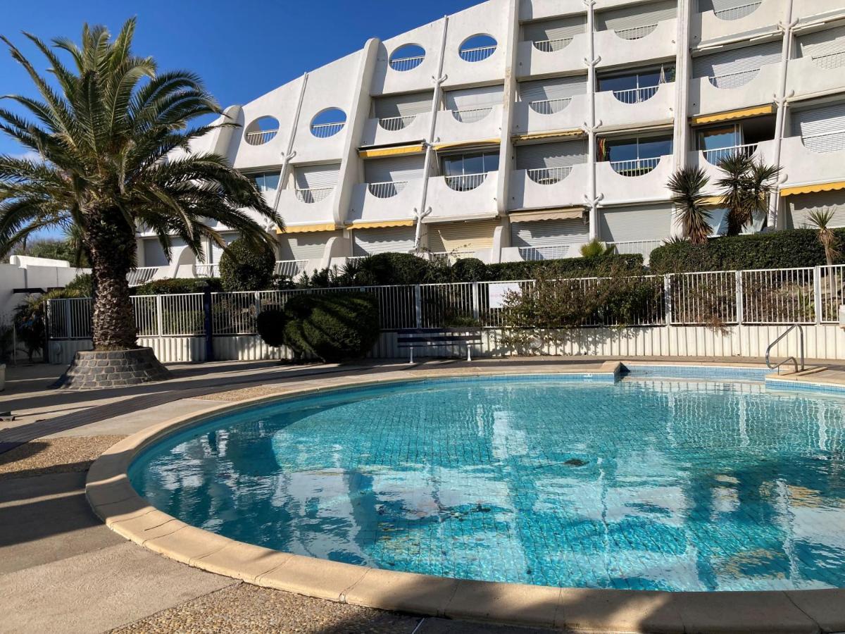 Ancre bleue***, 1ère ligne plage, piscine, Clim. La Grande Motte Extérieur photo
